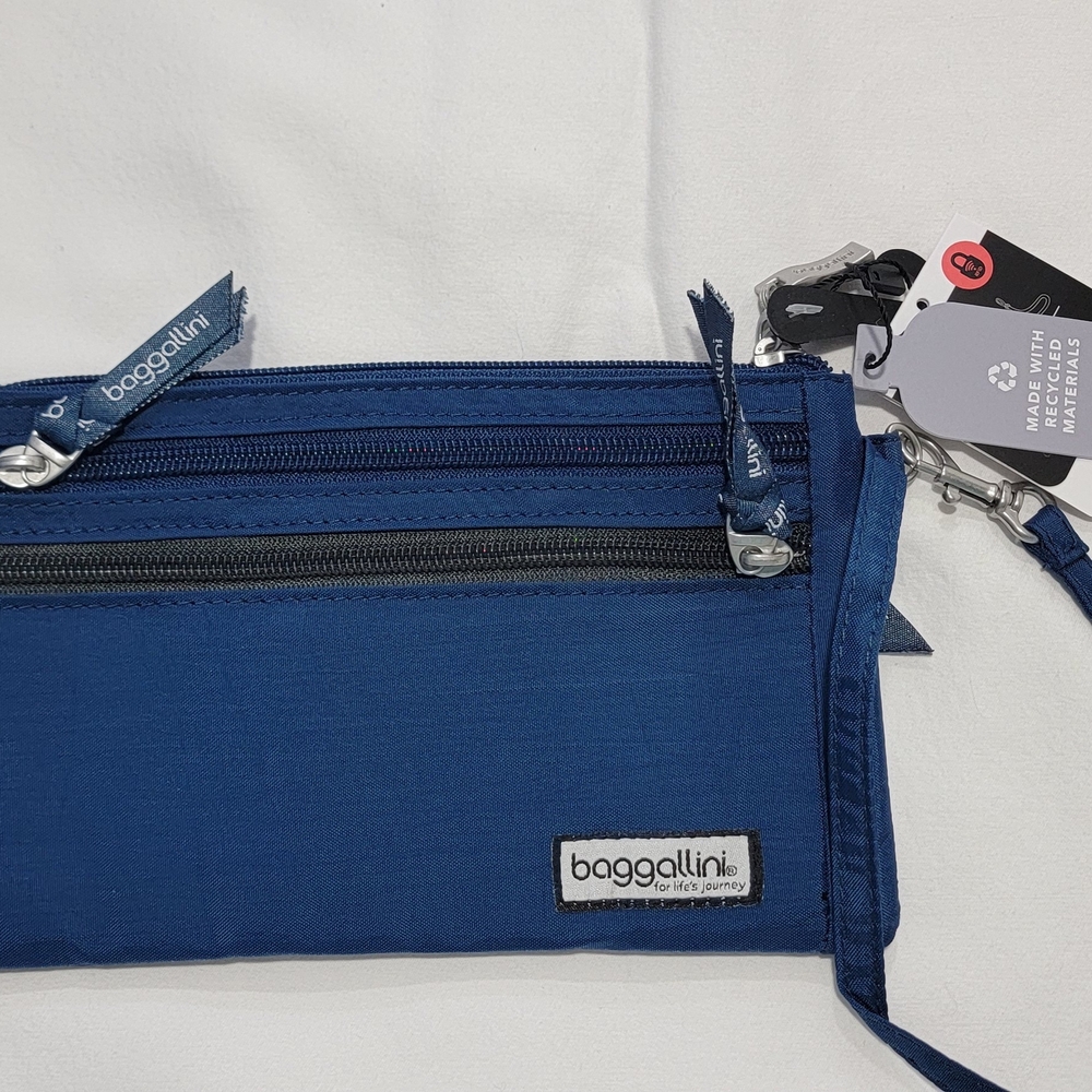 Baggallini Blue RFID Wristlet/Belt Bag with Multiple Compartments